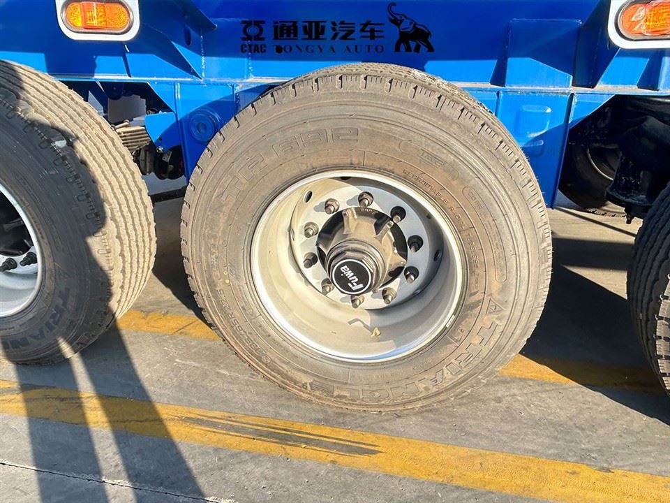 Single Tire 3 Axle Bulk Cement Tanker Semi Trailer best